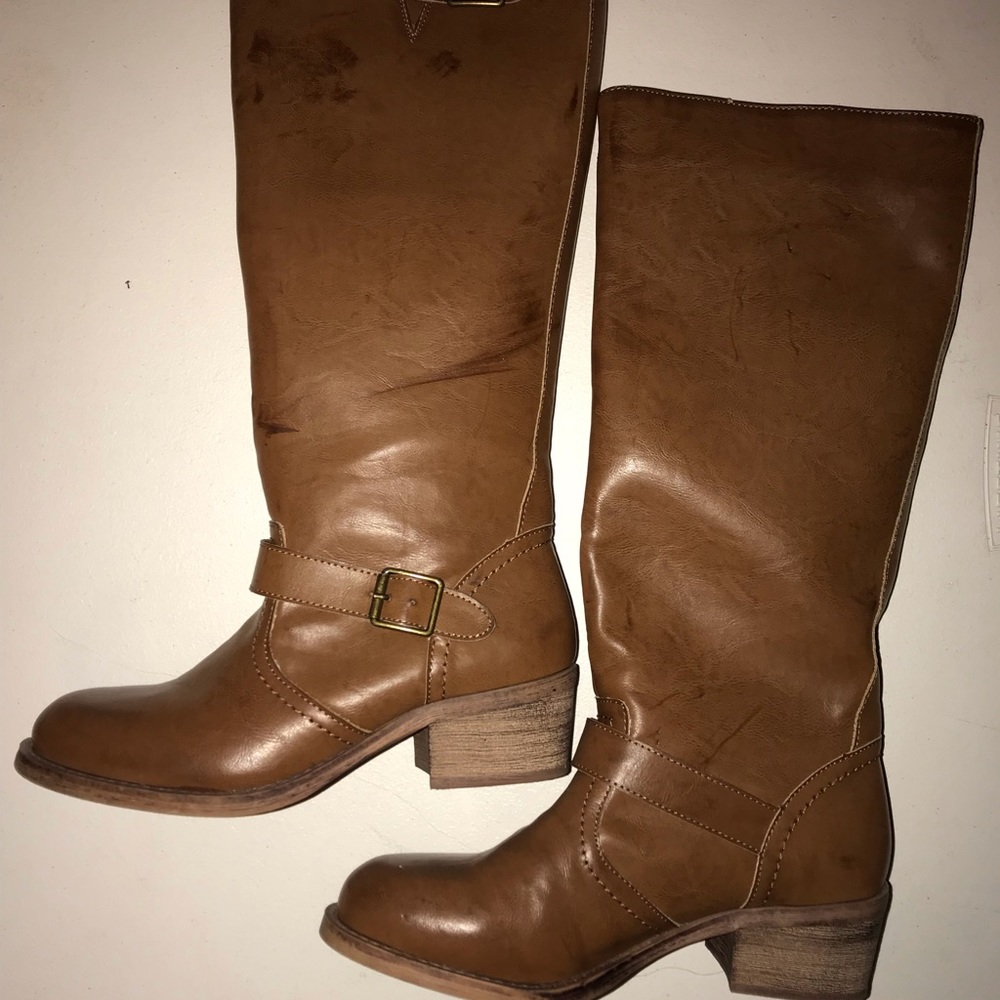 Brown boots